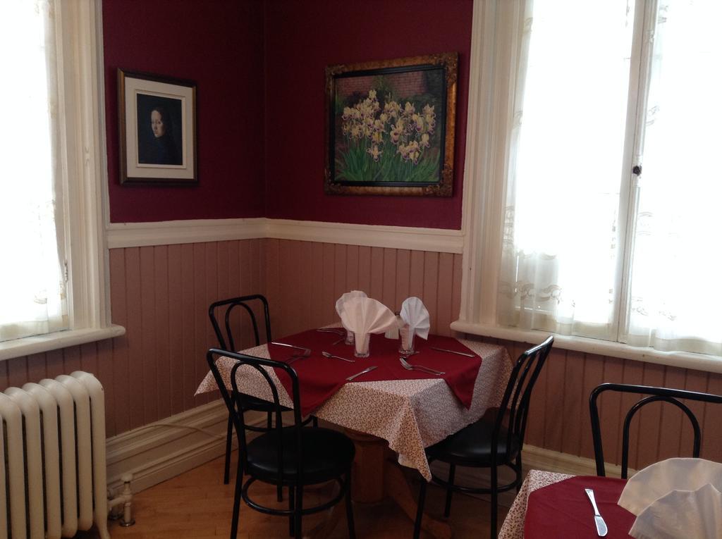 Gil Ann Bed and Breakfast Saint-André-Avellin Eksteriør billede