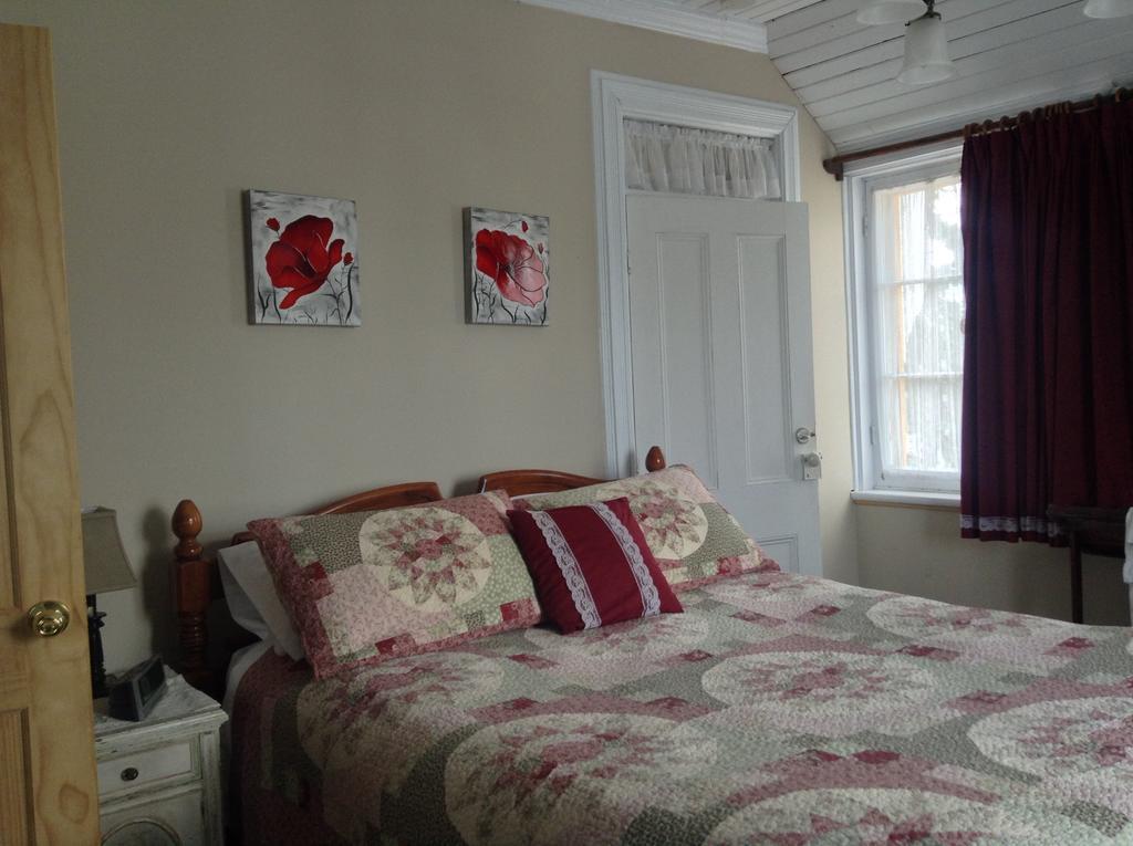 Gil Ann Bed and Breakfast Saint-André-Avellin Eksteriør billede