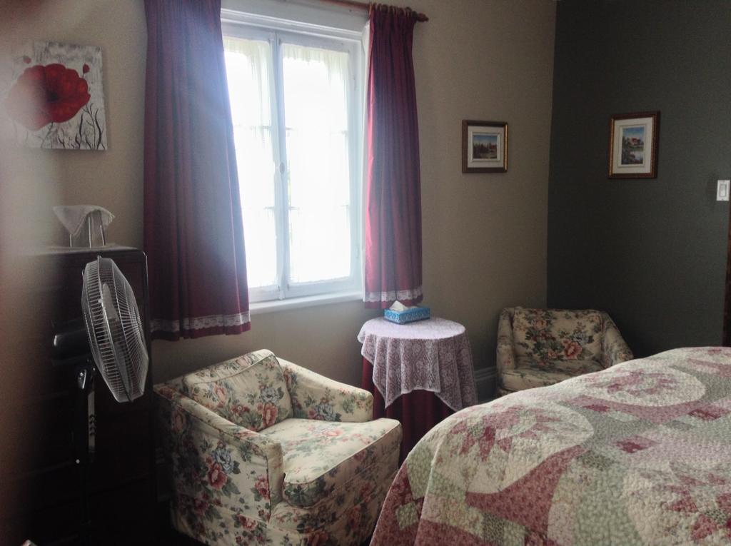 Gil Ann Bed and Breakfast Saint-André-Avellin Eksteriør billede